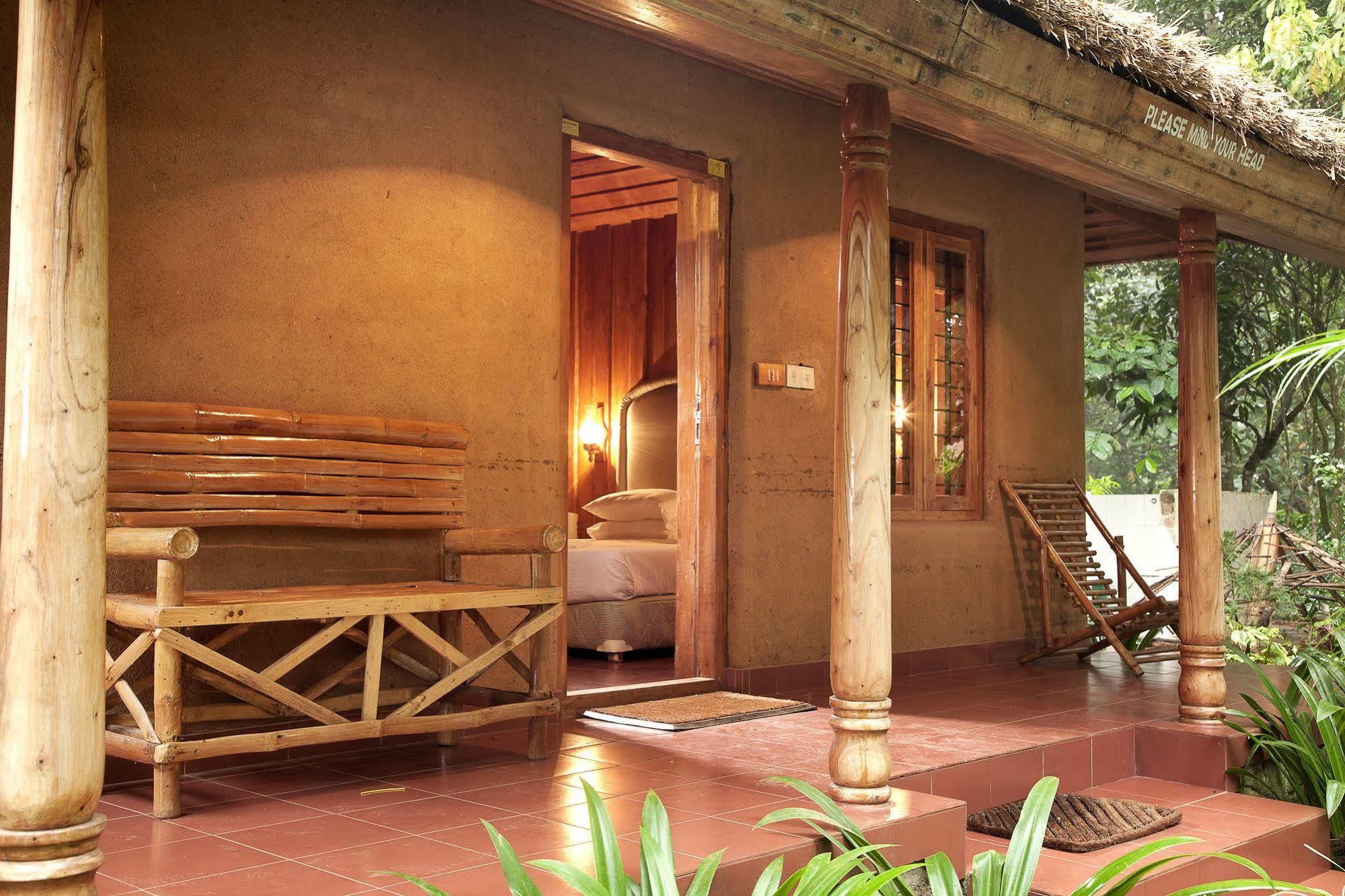 Hotel Woods N Spice - Thekkady Kumily Esterno foto