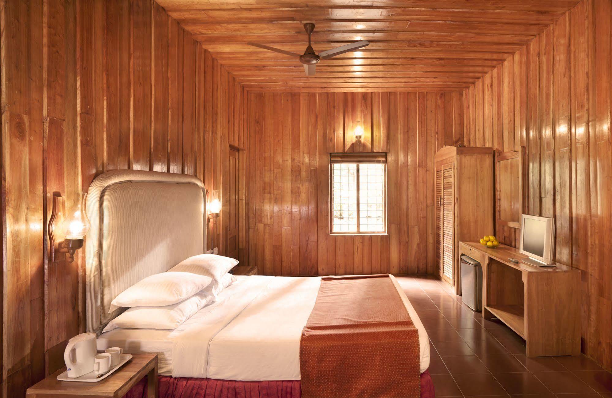Hotel Woods N Spice - Thekkady Kumily Esterno foto