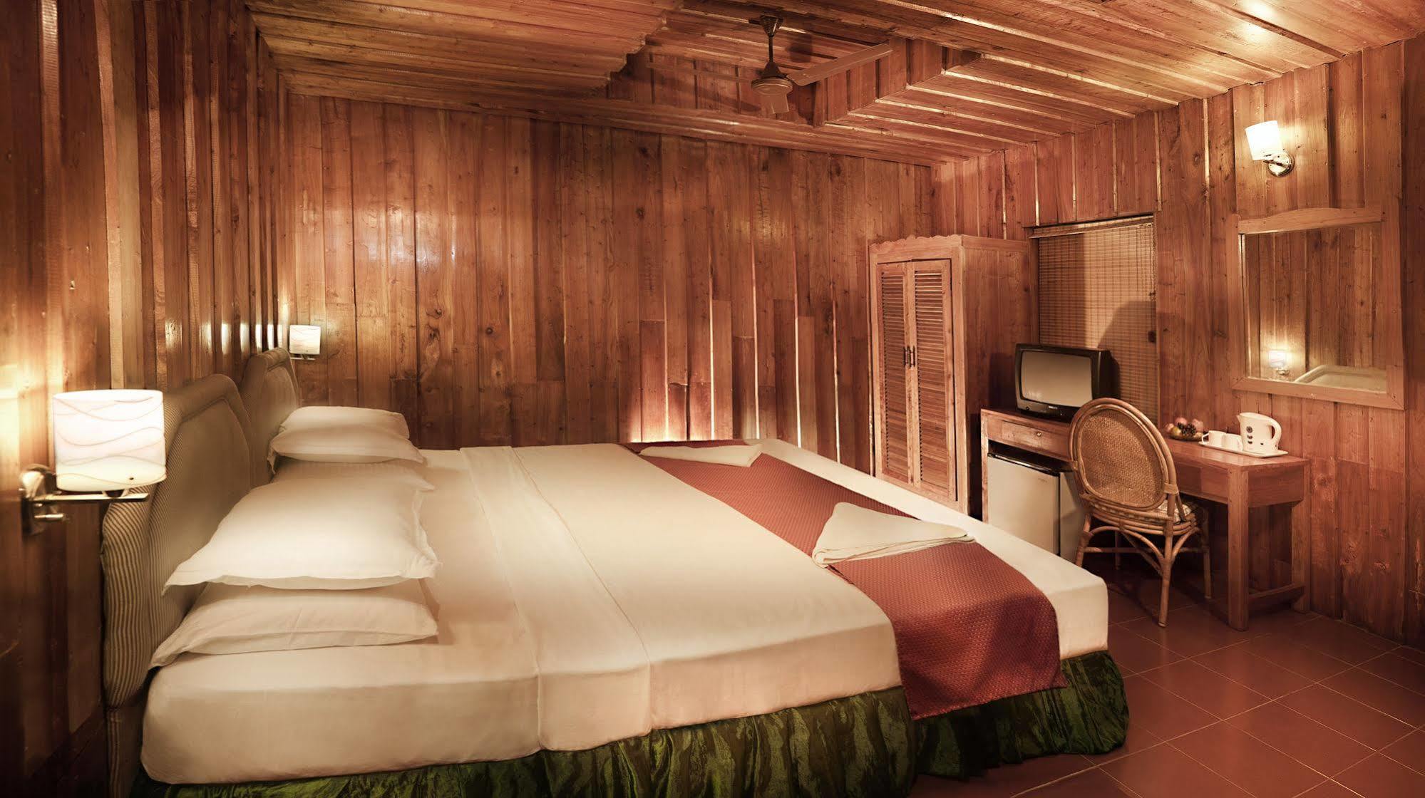 Hotel Woods N Spice - Thekkady Kumily Esterno foto